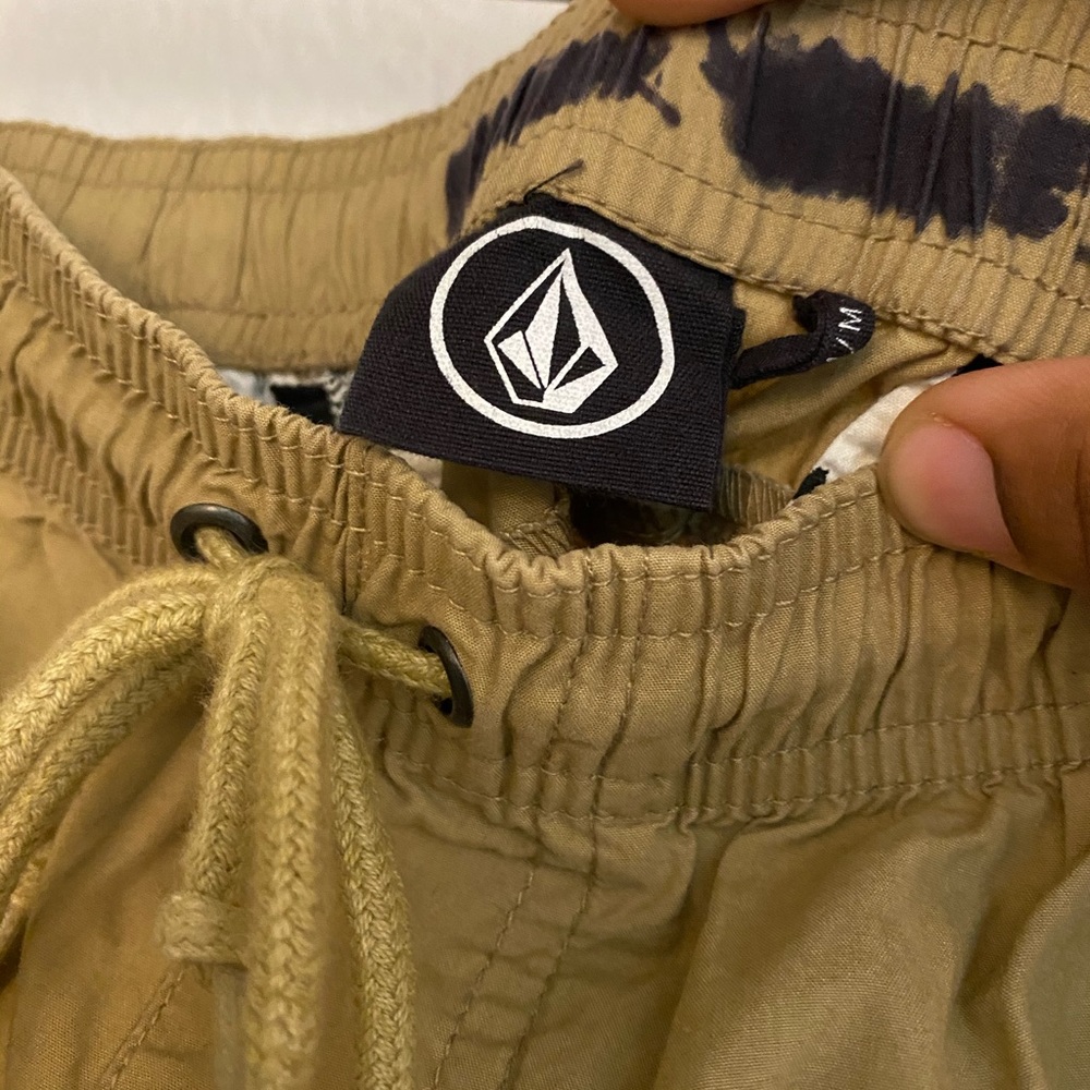 Volcom Shorts - Picture 8 of 8